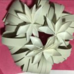 クリスマスリース 折り紙で手作り☆百均材料で簡単楽しく 5